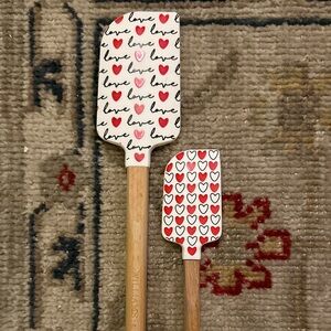Williams Sonoma Love and Hearts Spatula Set (Brand New)